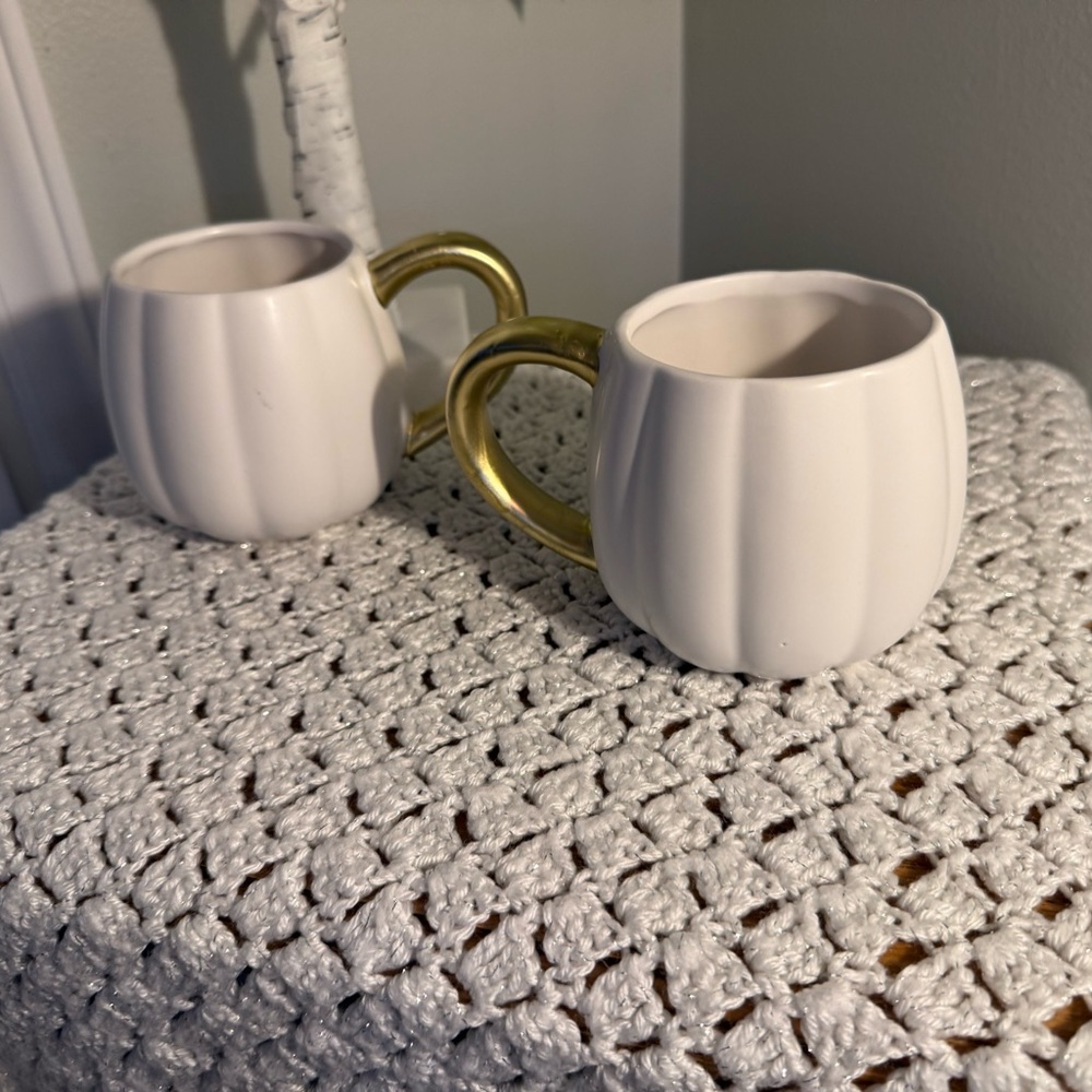 Set of 2 White and Gold pumpkin Mug Set